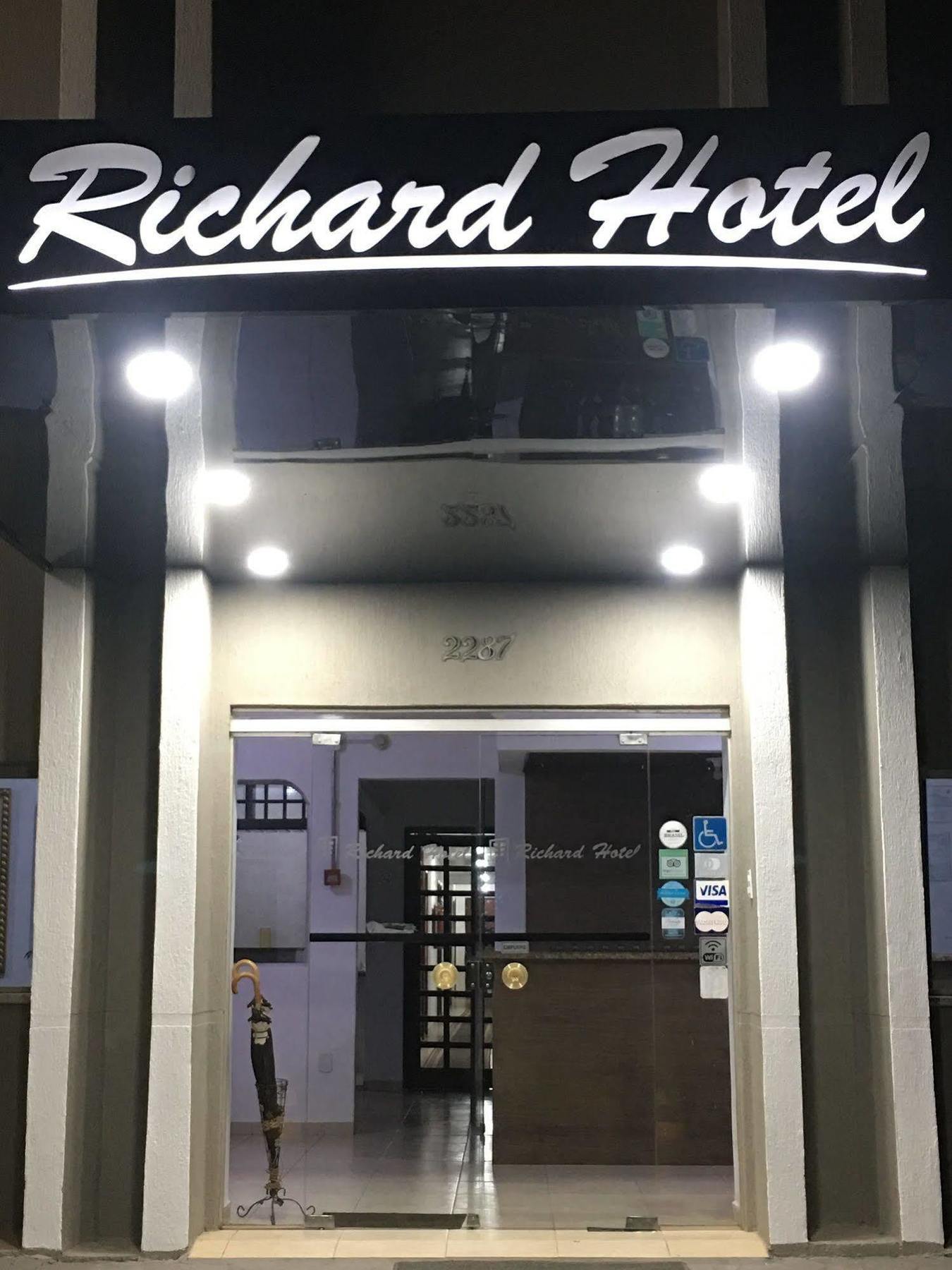 Richard Hotel Порту-Велю Екстер'єр фото